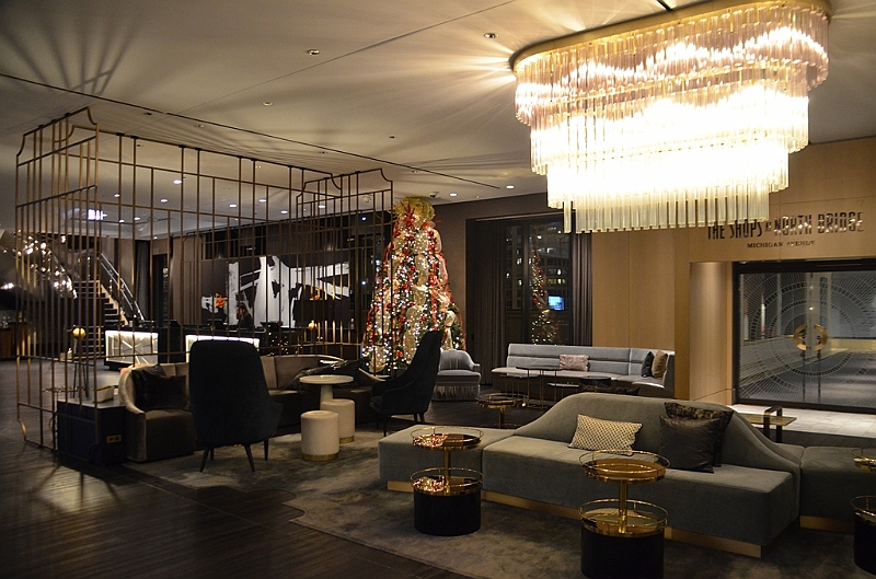 007_USA_Chicago_The Gwen_Hotel.JPG